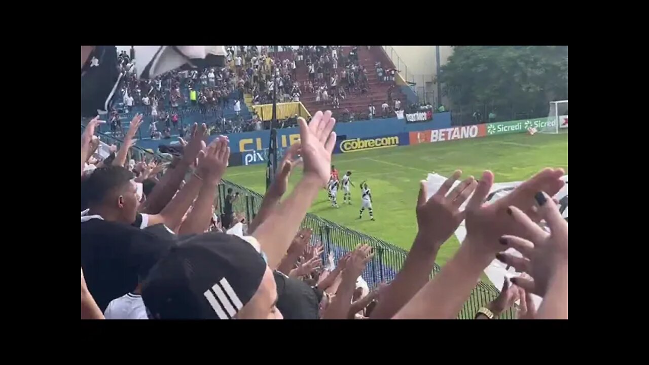 Madureira 1x3 Vasco - Gol do Getulio visto da arquibancada