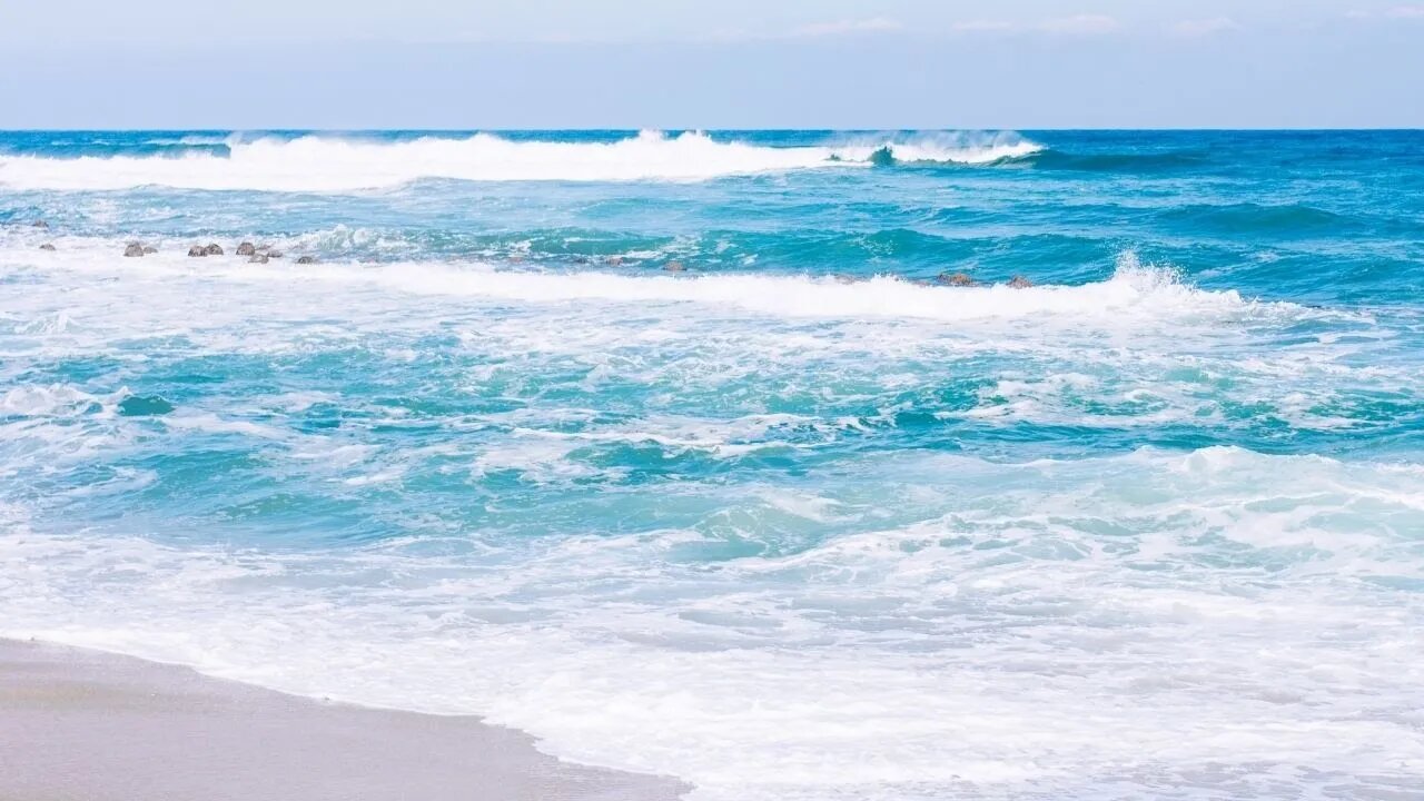 Relaxing Ocean Waves Soothing Waves Crashing on Beach White Noise for Sleep