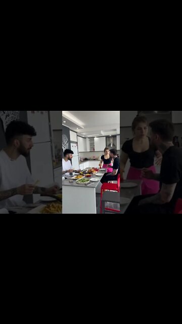 #shorts #2022 funny,prank,funjokes,dad jokes,funny memes,funny video,fun,laughing,funny animal,knock