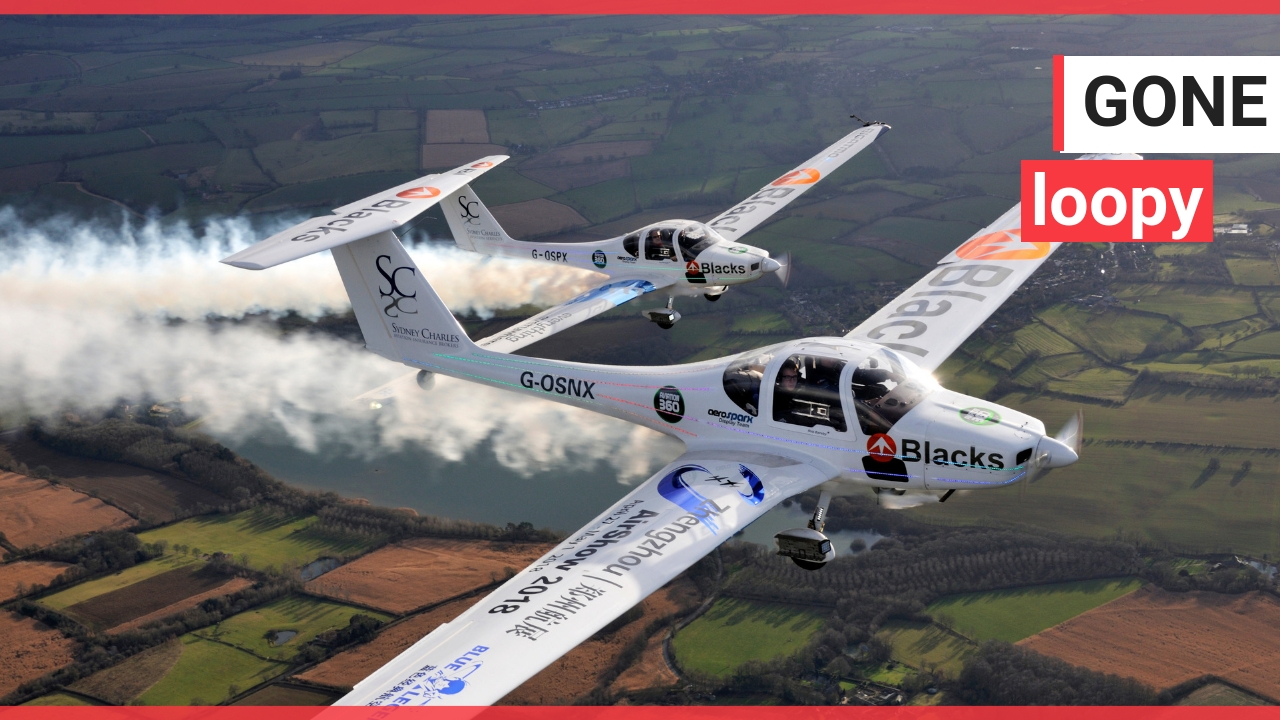 Watch two gliders perform two loop-de-loops