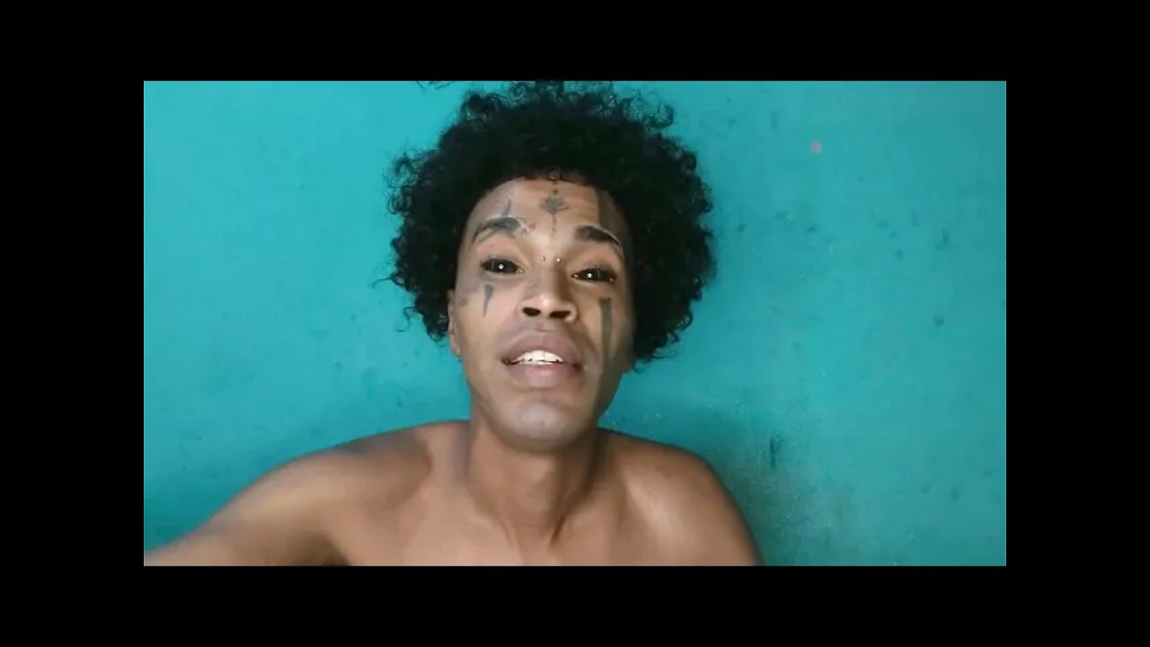 MARRONE VAI DANÇAR SEM A MASCARA?MARRONE DANÇANDO FUNK NO CLIPE DO SOBRINHO-MACHUCAR SO UM POUQUINHO