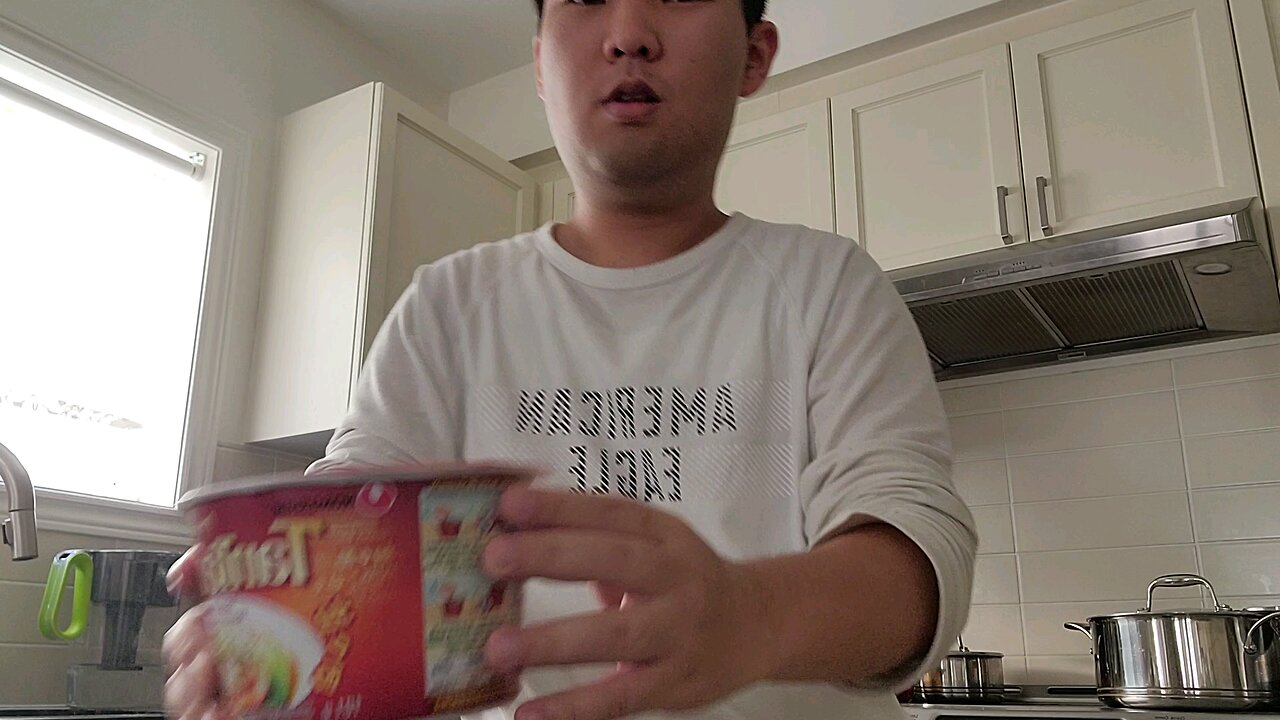 Trying Tantan Ramen By Nongshim Korea