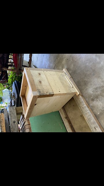 Brood box, for rescue bees. Frame of brood, frame of honey, bucket o bees, well ahhhh, new colony.