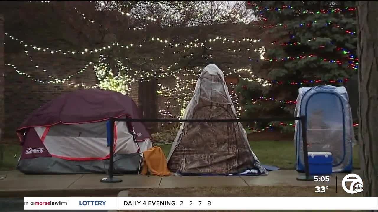 Cannabis companies camp out in front of Riverview City Hall for marijuana license