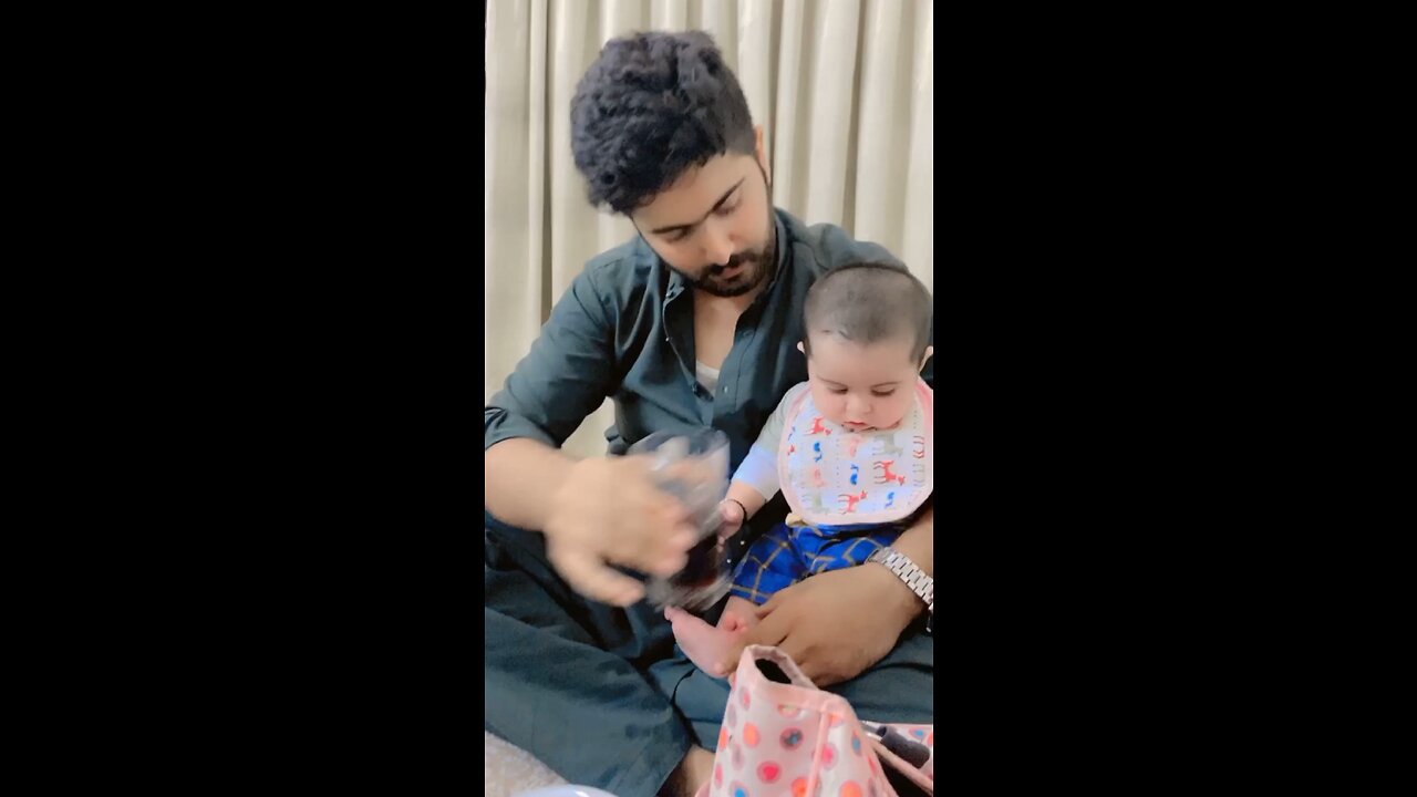 Funny Clip ♥️ avoid to give colddrink to babbies