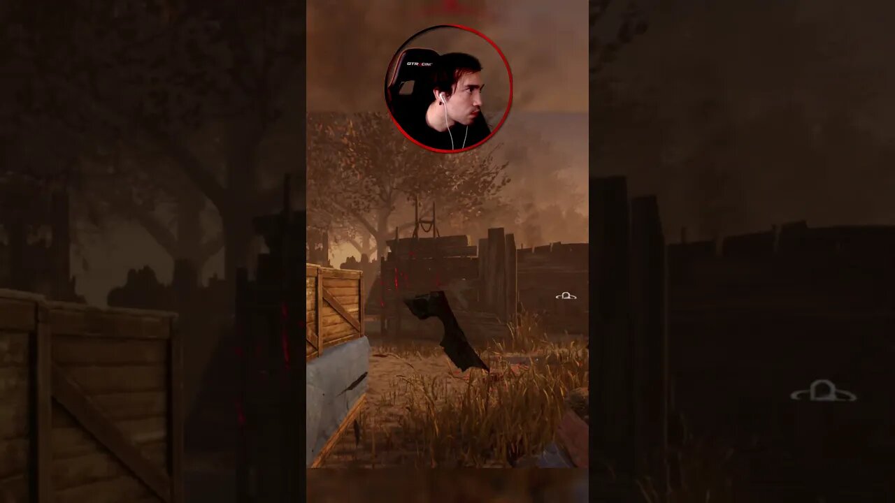 Big bum lady gets the worst mori ever. #DeadByDaylight #intothefog