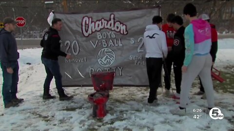 Volley potty: Chardon raising money for new boys volleyball team in unique way