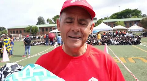 SOUTH AFRICA - Johannesburg - Delivering Happiness to Diepsloot (Video) (gCc)