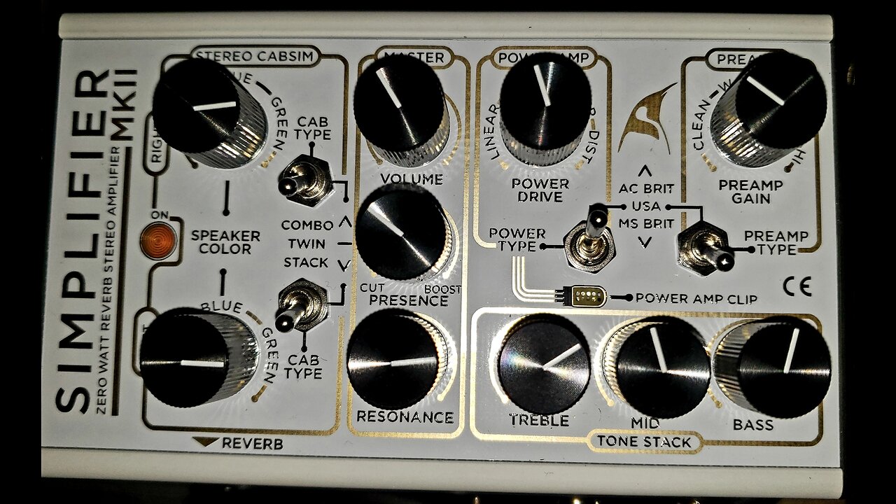 DSM & Humbolt Simplifier MKII on the amp-less pedalboard