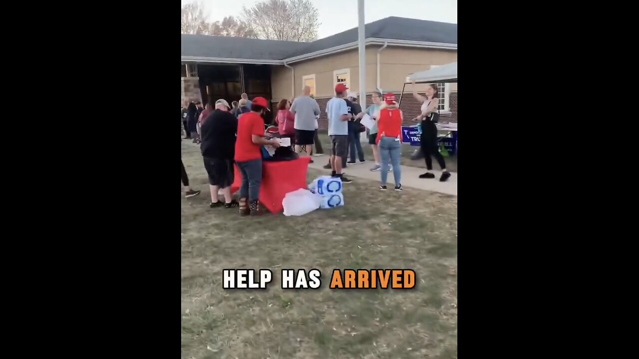 MAGA SAMARITAN SERVE FOOD TO VOTERS🏫🗳️🛗🍕📸WAITING IN LINE FOR HOURS🗳️🏫🛗💫