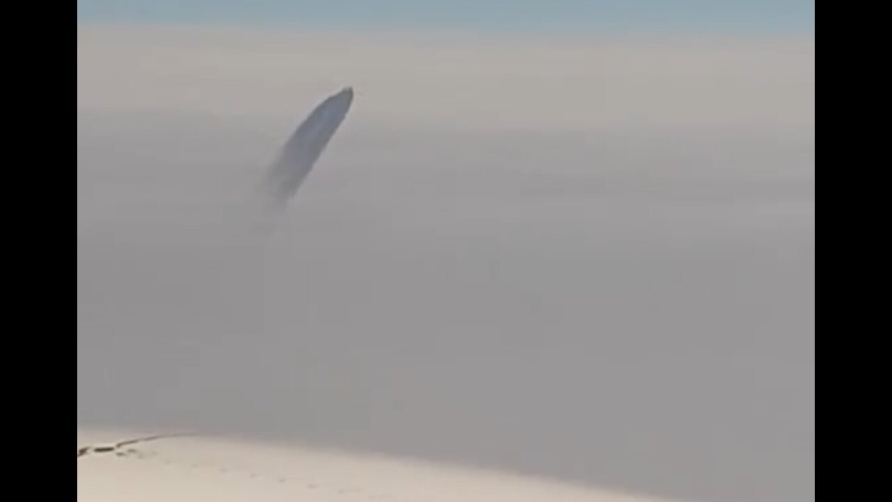 UFO / UAP Flying Over Aegean Sea 2018