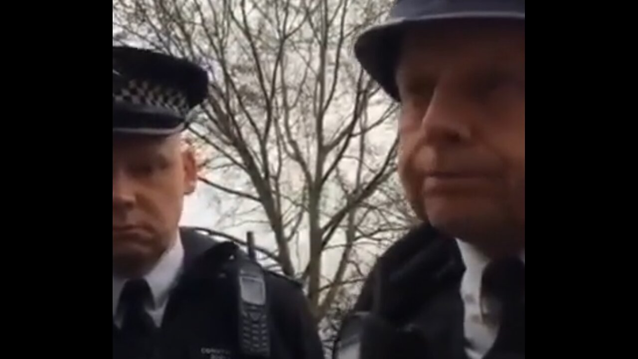 ISLAMIC PRAYER AT SPEAKER'S CORNER, LONDON, CHALLENGED BY BASED AMY IN 2018