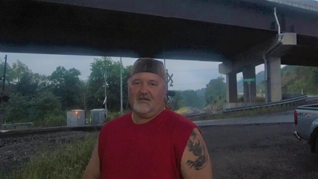 Watched a train under 219 with antaries adventures