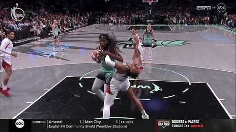 A'ja Wilson ELBOWED In The HEAD/NECK, Refs Call FLAGRANT Foul After Review | LV Aces vs NY Liberty