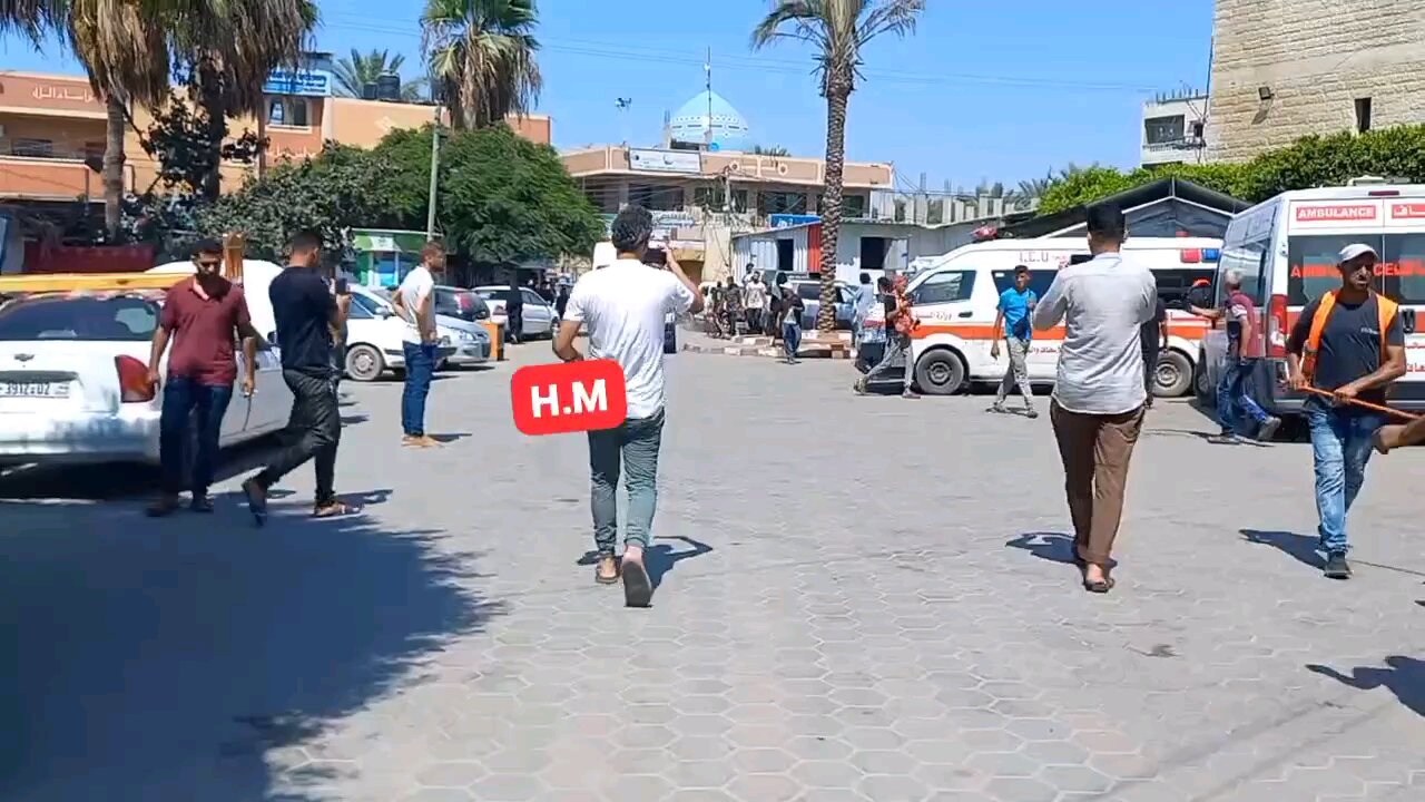 4 شهداء جراء قصف شقه سكنيه بلوك 12 بمخيم البريج