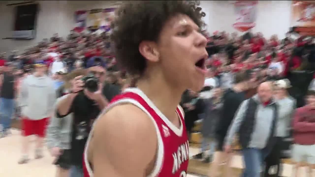 Neenah beats Kimberly at the horn after back-and-forth game