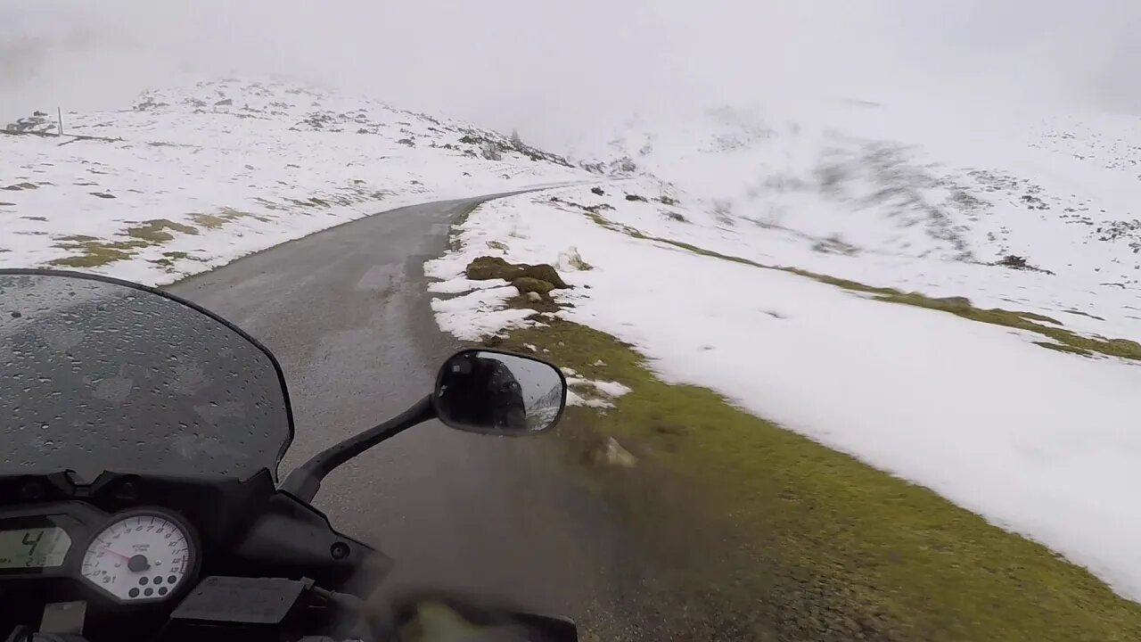 Pyrenees - La Hourquette d'Ancizan. FZ8 & snow (raw)