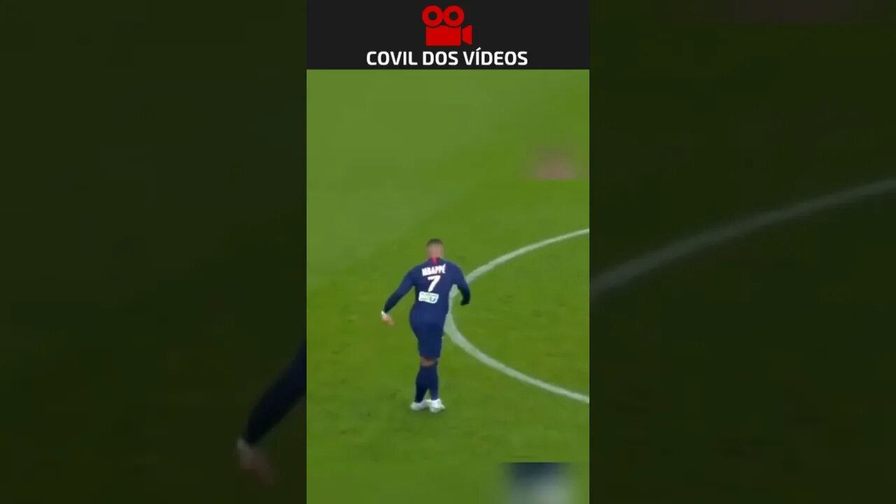 mbappe fazendo golaço