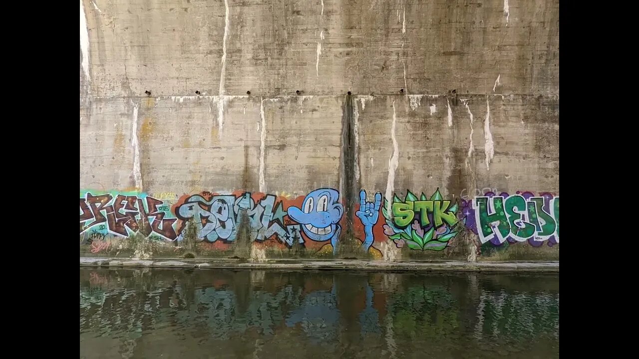 GRAFFITI