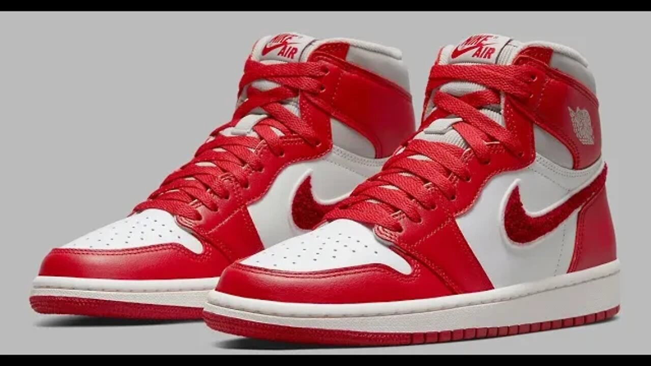 Air Jordan 1 Retro High OG Varsity Red