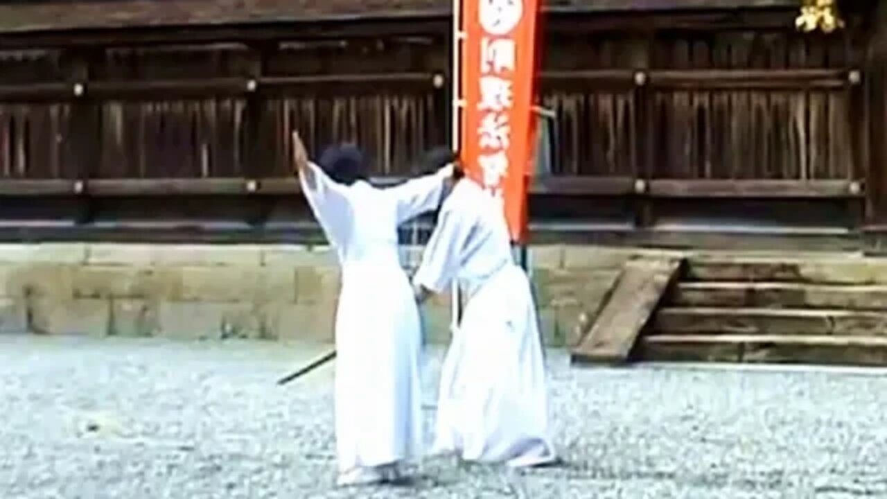 Isshin Ryu Kusarigama at Kumano Hongu Taisha 2006 ・ 熊野本宮大社で一心流鎖鎌の演武 平成18