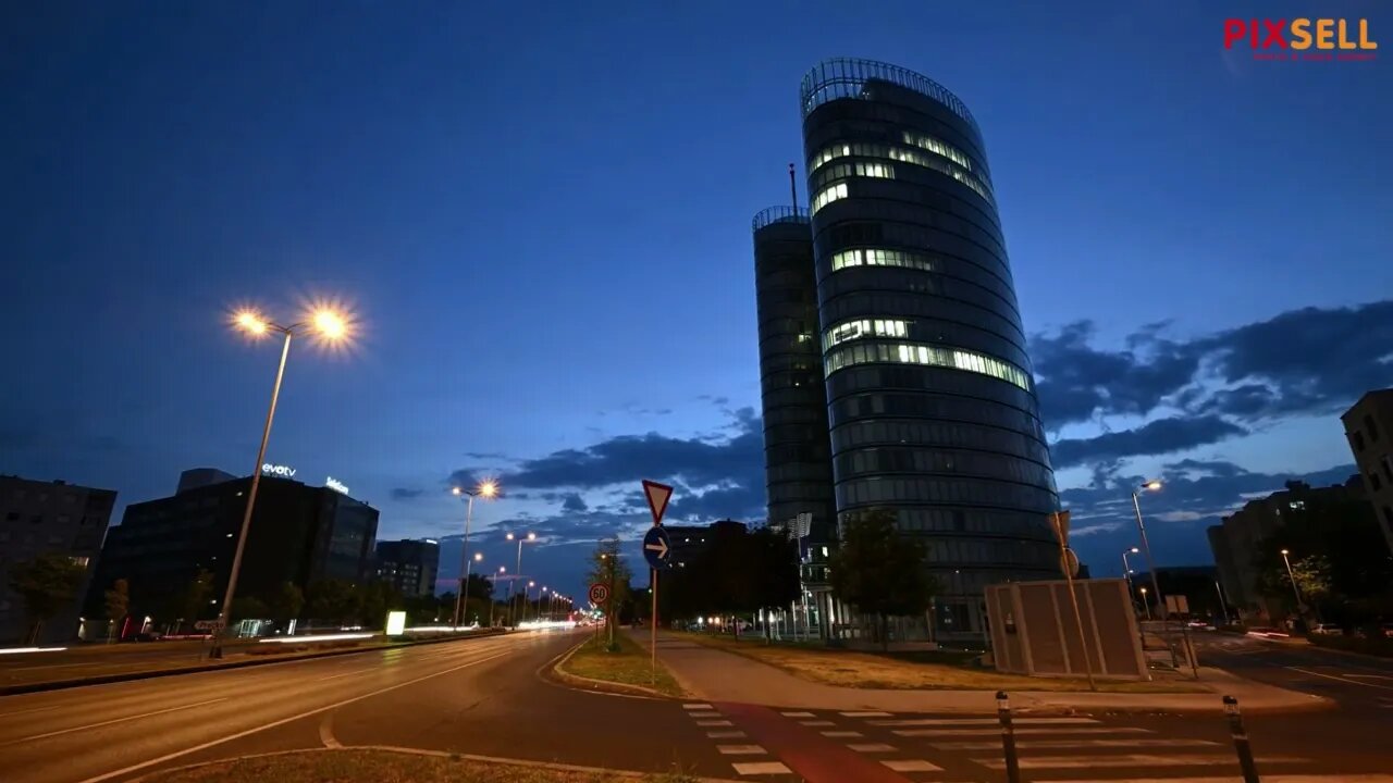 TIMELAPSE smiraj dana pored Sky Officea