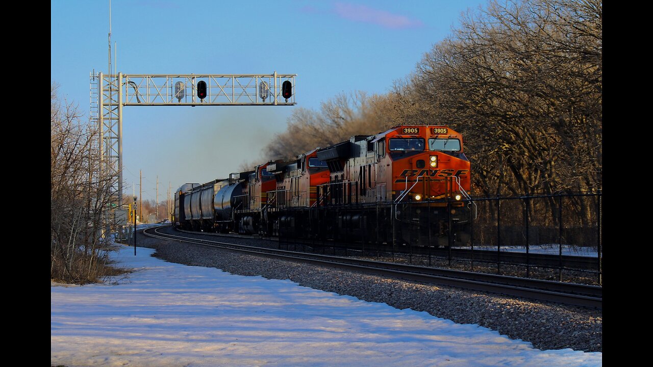 BNSF Action Along Busy Mainline | Staples Sub