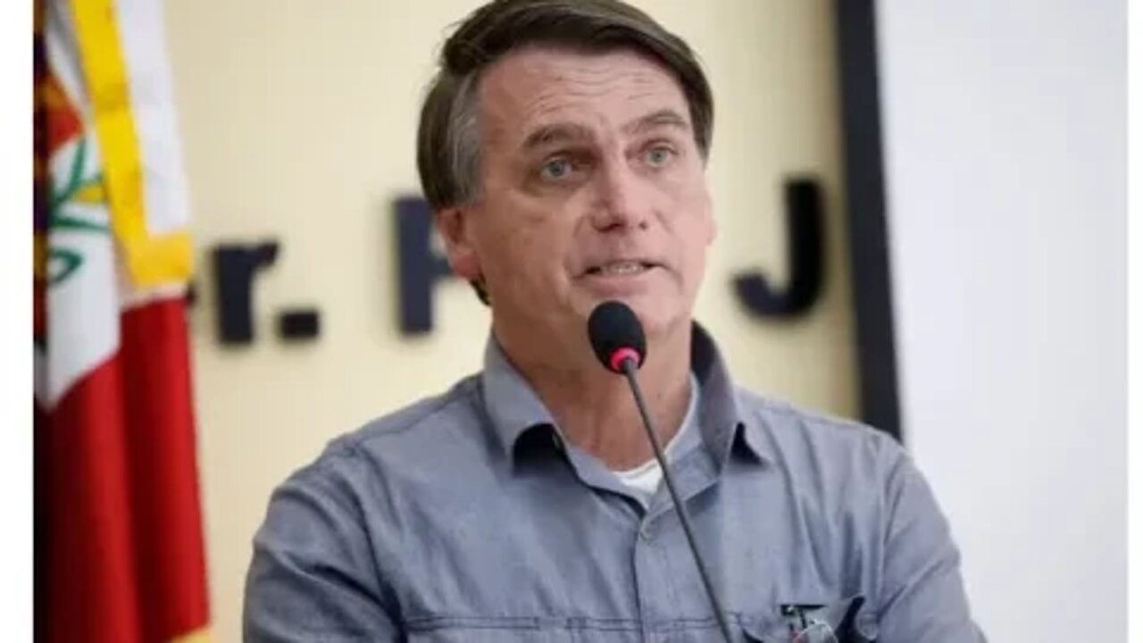 Bolsonaro anuncia que quem se vacinar terá que assinar termo