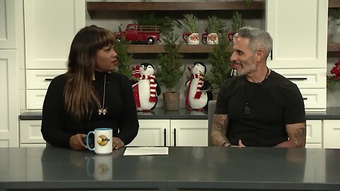 Make someone's holiday bright at no cost