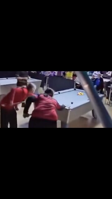 Female pool player Lynne Pinches forfeits final against transgender opponent