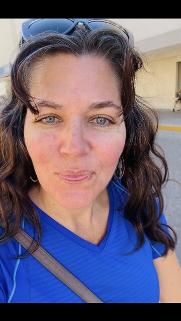 Author Reenactment - Download FREE eBook! Listen