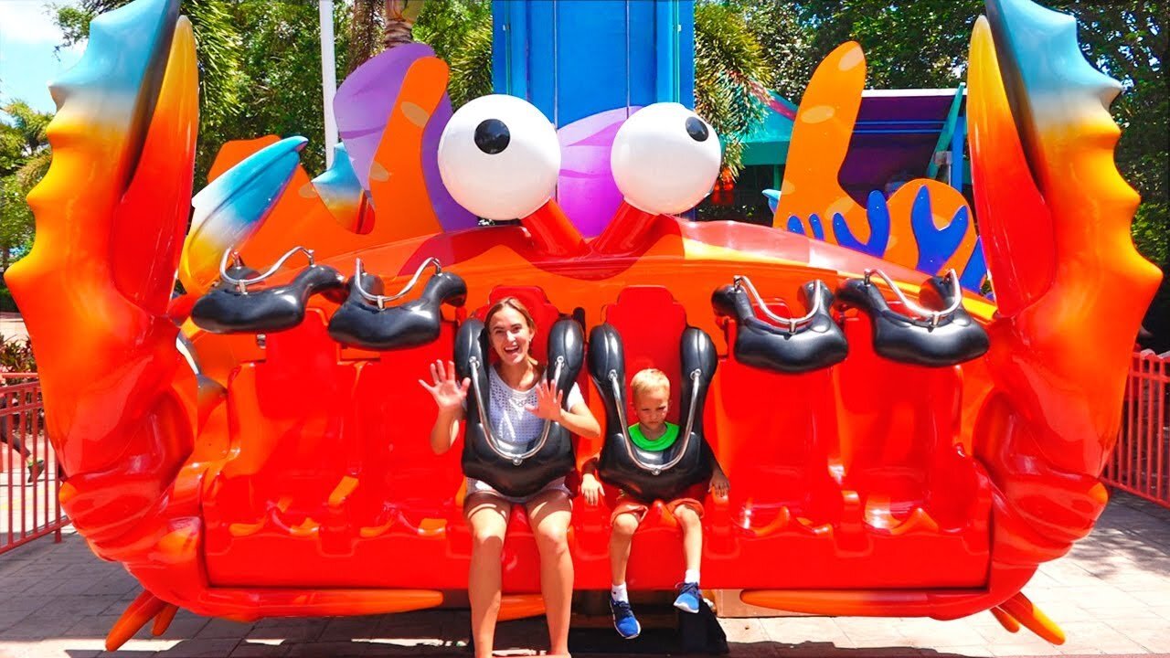 Vlad and Nikita in Sea World Amusement Park