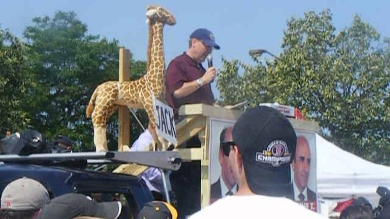 Market basket protest A pan and a speech sample 7 25 14