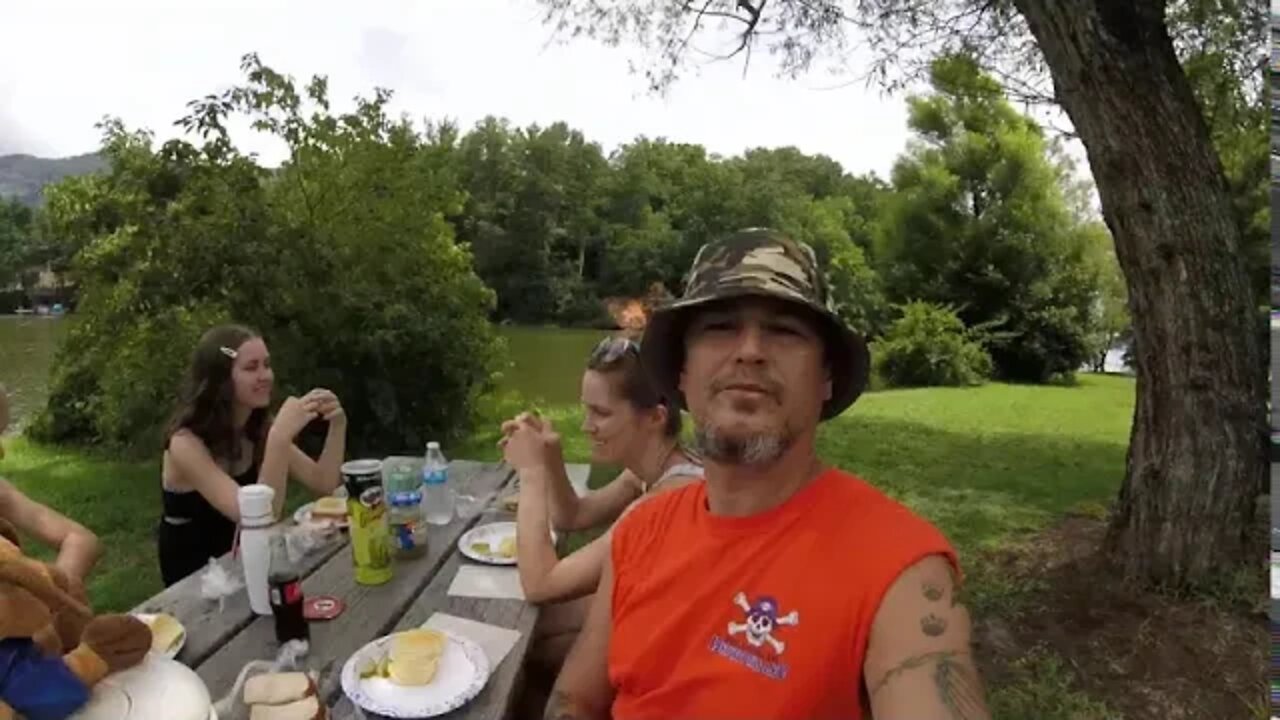 Lake Lure picnic
