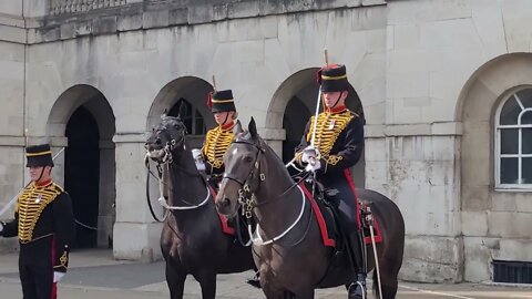 changing of the Guards 4oclock #horseguardsparade