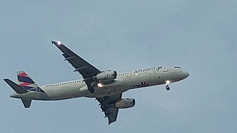 Airbus A321 PT-MXD approach to land in Fortaleza after performing a takeoff go around