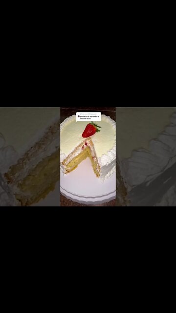 COMO DECORAR UM BOLO 🎂😋 | Receitas #Shorts