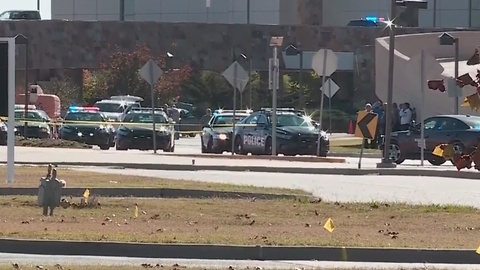 Shooting at Will Rogers World Airport in Oklahoma City; raw video of police searching