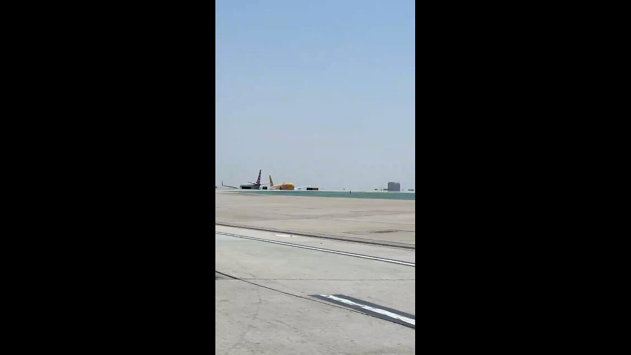 DHL taking off