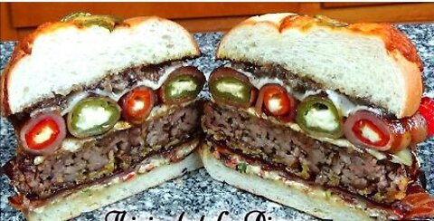 The ULTIMATE Jalapeño Bacon CheeseBurger