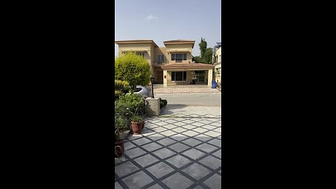 29 Marla Designers Villa available