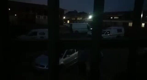Durban police detonate parcel believed to be bomb, no injuries (5R5)