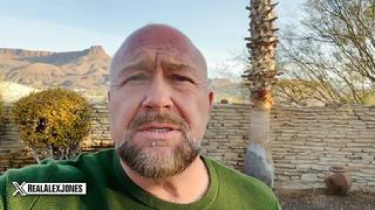 Elon Musk Declared War On The Deep State After Learning Govt Spent Billions On Hit Pieces!
