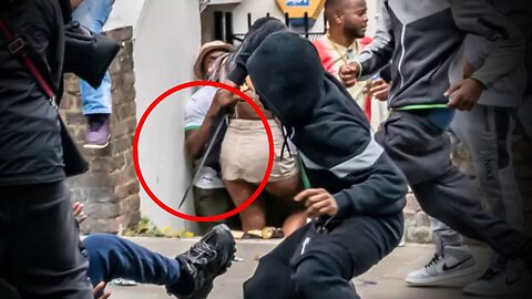 Notting Hill Carnival Becomes Bloodbath