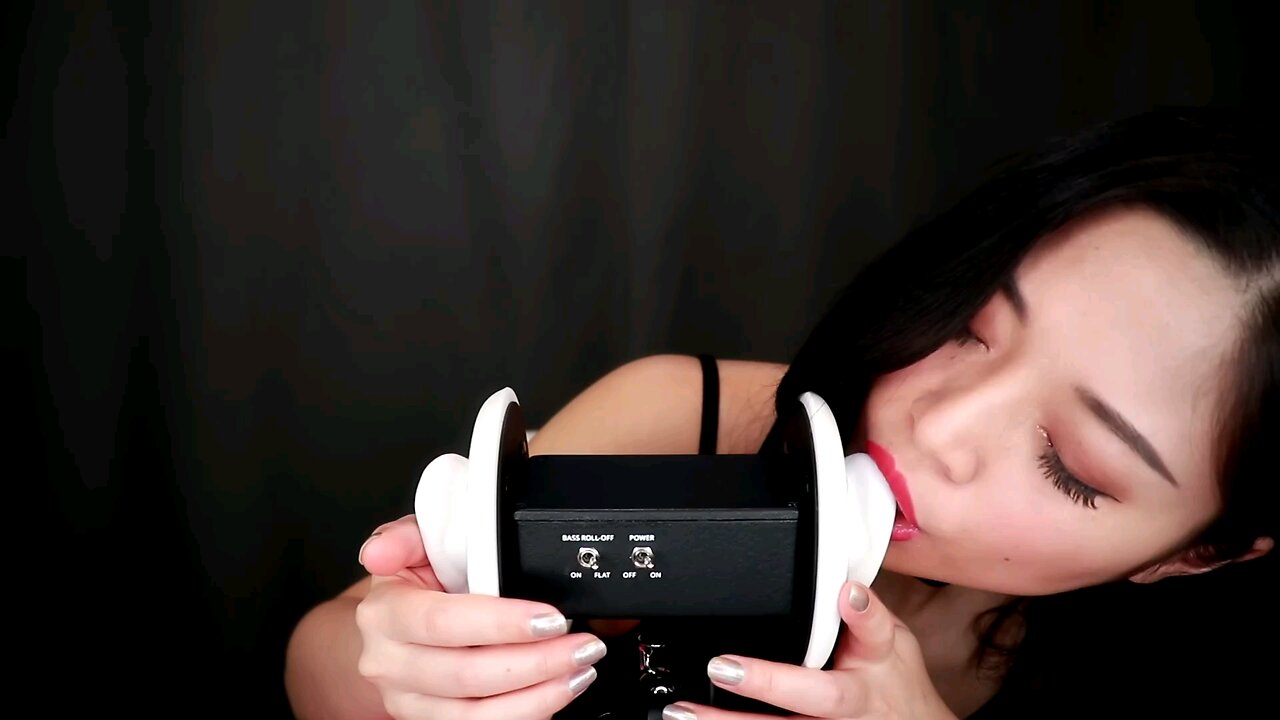 ASMR Ear Eating vid to relax to