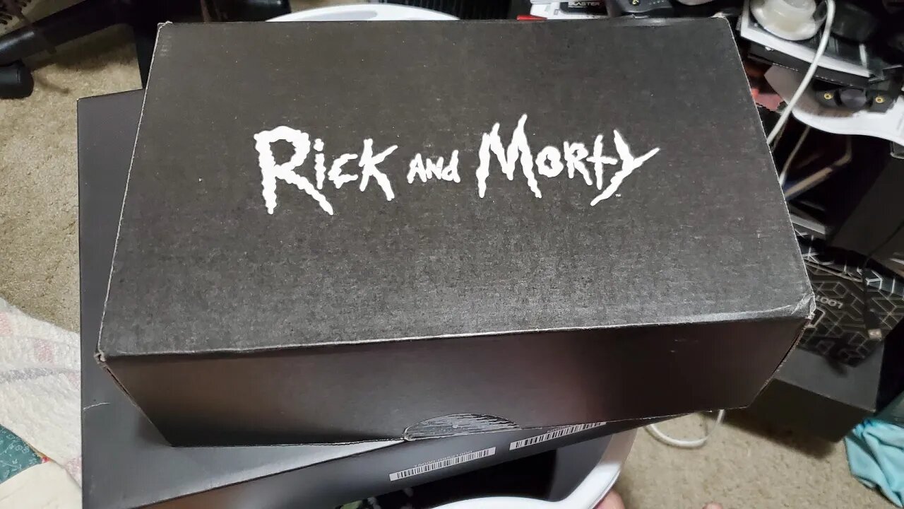 Attair Unboxes the 2020 April Rick and Morty Crate Multiverse Road Trip