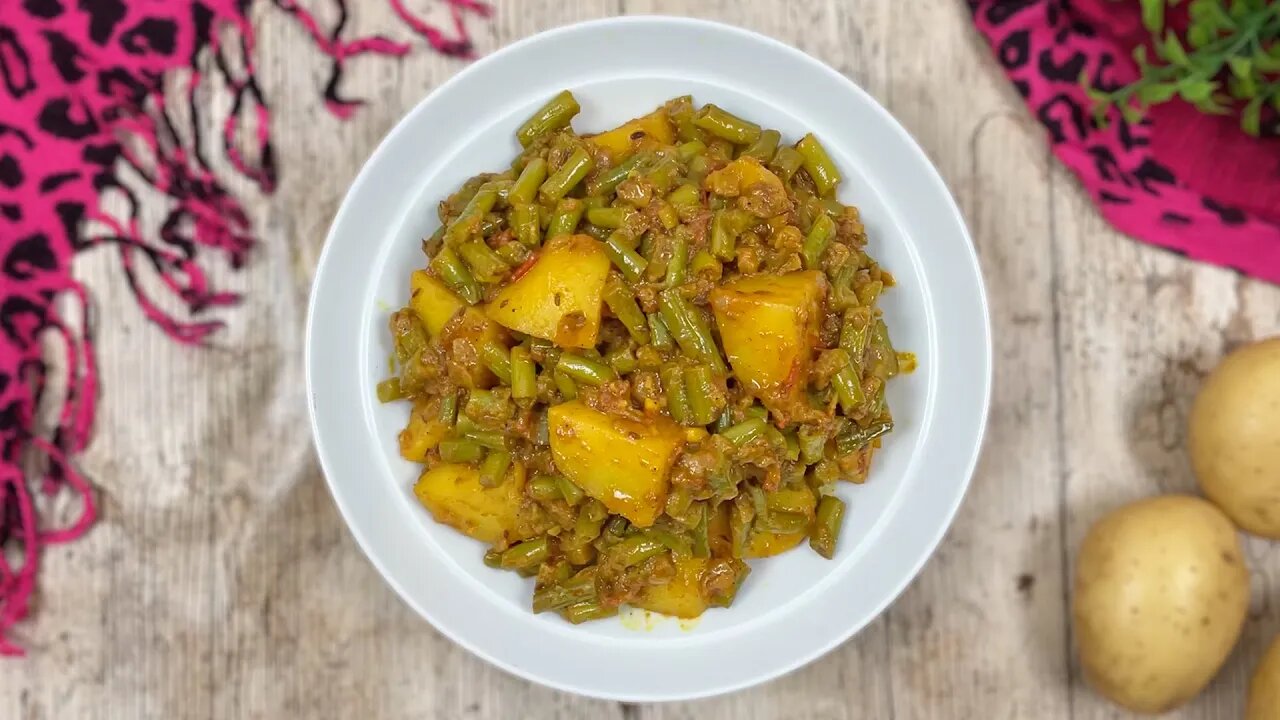 Green Beans and Potato Curry Recipe • Green Beans Recipe • Aloo Ki Sabzi Recipe • Green Beans Curry