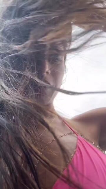 Mia Khalifa in bikini 👙👙 🔥