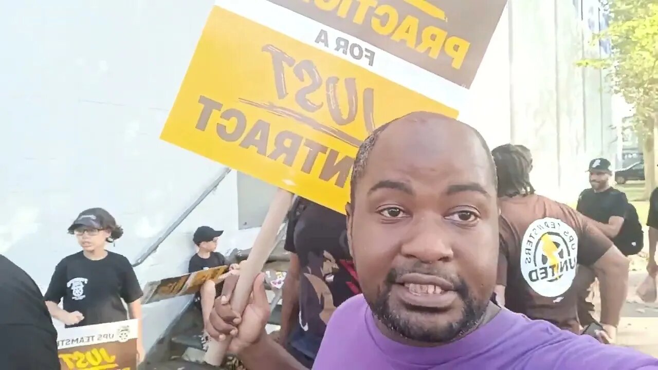 Was outside the UPS Foster Ave supporting @804_local for their #faircontract this morning 7/6/23