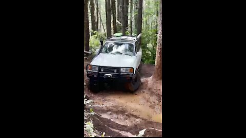 80 Series Landcruiser Off-Roading